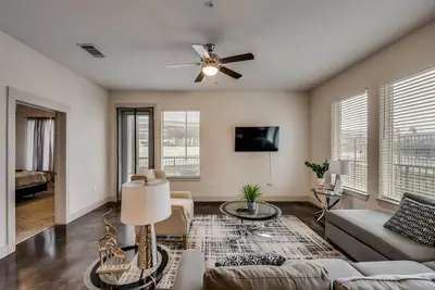 Image de 25% Off Lux 2bd Resort Style Pool Hwy 75/161 Richardson Rd065