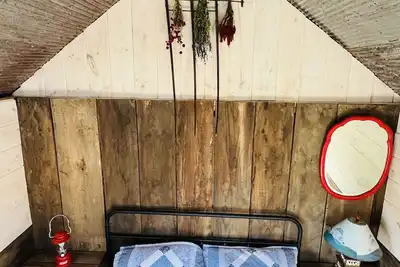 Image de The Lea - tiny cabin in cow pasture