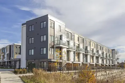 Image de Getaway at Downsview Park- 2 Bdr + 2. 5 Bath