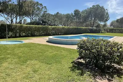 Image de Au milieu du golf et de la verdure