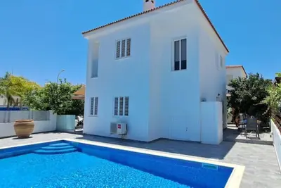 Image de Tinou villa 2 min walk from the beach