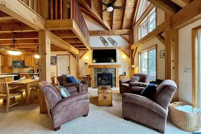 Image de Alpine Timber Luxury Chalet w/Hot Tub