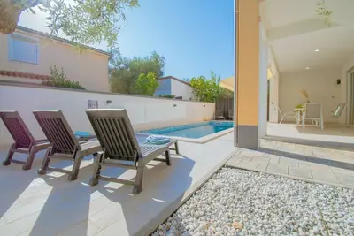 Image de Family-friendly villa with a private pool in Barbariga