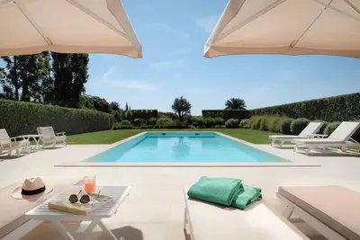 Image de Maison de campagne \"Quinta Da Donalda\" avec vue sur les montagnes, piscine privée et Wi-Fi