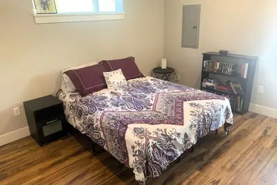 Image de Comfy 2b/1ba minutes from Eugene! Pets Welcome.