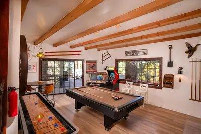 Image de Lake Arrowhead Skyforest Chalet -Newly Remodeled