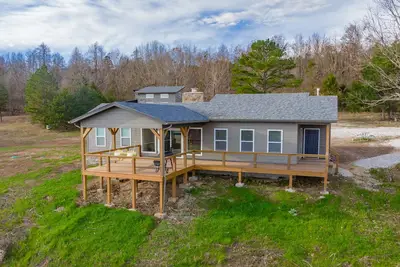 Image de Jack's Joint miles of Atv trails, hiking trails, and 20 mins from Buffalo River.