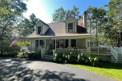 Harbor Hideaway - Beautiful 4 bedroom home near Harbor Beach