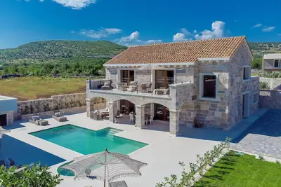 Image de Superbe maison à Cera avec WiFi