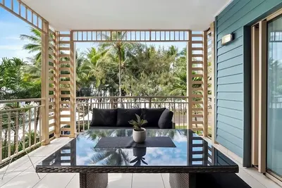 Image de 2 Bedroom Top Floor Amphora Apartment