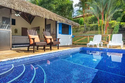 Image de Cute. Cozy. Private. Pool. Ojochal.