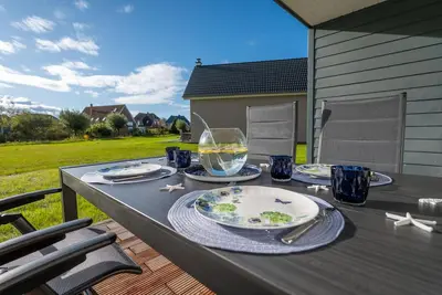 Image de Stillvoll Eingerichtete Ferienwohnung mit Sauna, Kamin, Terrasse und Waschtrockn