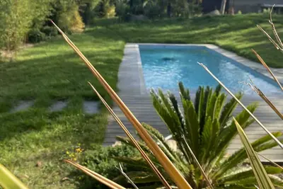 Maison avec piscine chauffée à 5 mins à pied de la plage