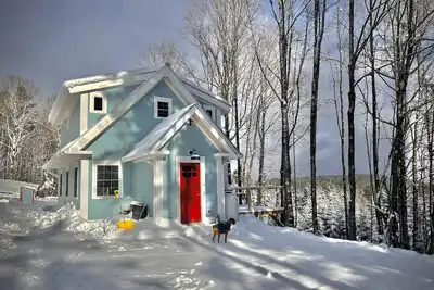 Image de Winfield Cottage: a hillside farm haven