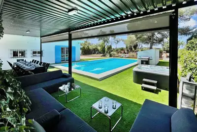 Image de Villa San Patricio I Private Pool I Hot Tub I Bbq I Ps5 I Aircon Rooms I 3000m2