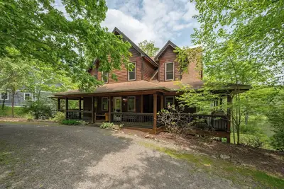 Image de Cozy Dog Friendly Chalet Near Wisp w/ Fire Pit