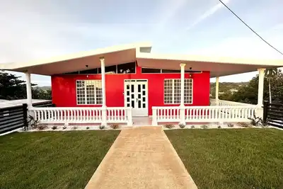 Image de Experience Puerto Rico's Charm in style with modern comforts.