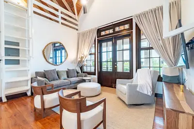 Image de Livengood Properties Bz+The PoolClub@Mahogany Bay!