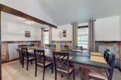 Image de The Center:  Marvelous 5-bedroom house for wellness and peace.