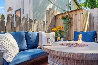 Image de Restriction Retreat - Relax & walk to Main St