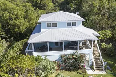 Image de Coco Hideaway, Coco Bay, Green Turtle Cay, Generator & steps to beach-sleeps 4-6.