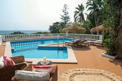 Image de Son Bou, villa 8 pax, swimming ool with children’s section, A/C, sea views
