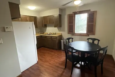 Image de 30 second walk to High St and Short North! 2br!