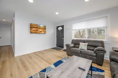 Image de Newly Remodeled Metro Parks Home