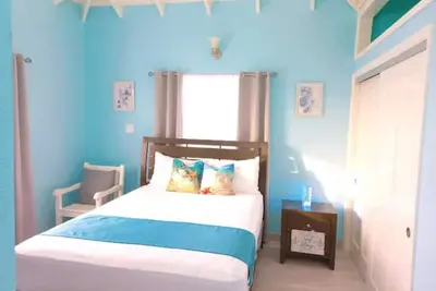 Image de A Blissful Carib/n Getaway! Work or Leisure, 15 mins to Beaches & Restaurants.