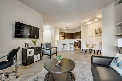 Image de 25% Off Luxury 2bd Courtyard Med Dist Dallas Dal031