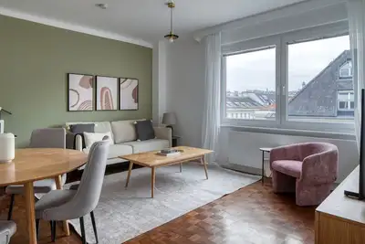 Image de Clean Innere 2br w/ Elevator, Danube View & Roof Terrace, by Blueground