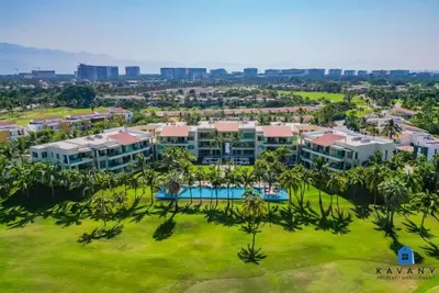 Image de Nice Condo in El Tigre Golf Country Club Pool