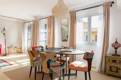 Image de Appartement central et lumineux avec balcons