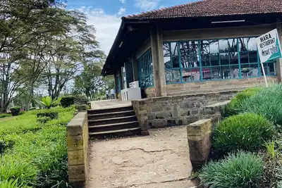 Image de Maasai Mara game reserve Bungalows in the wild \nProper view of wildlife