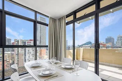 Image de MetaWiseBnB|Sydney Cbd|Chinatown|Luxe 2Bed Penthouse Aqua