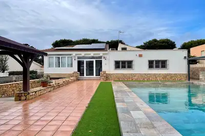 Image de Villa à Roquetas avec jardin et piscine privée