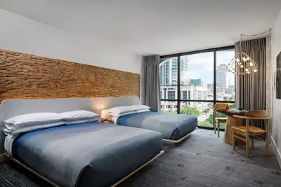 Image de Family Haven, Poolside Bliss, Austin Serenity Awaits, Pets Stay For Free!