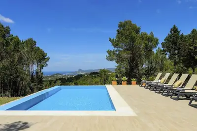 Image de Villa Can Rafalet - Cinq Chambres Villa, Couchages 10