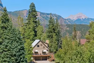 Image de Incredible Views, Large Deck, Wood Burning Fireplace! Havland Lake 3bed/3bath