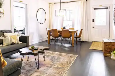 Image de Heart of Bend- Walk 1 Blk to Food & Shops, 100+mbps Wifi