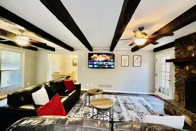 Image de Sleep10Newly Reno vacation Home in Acworth!