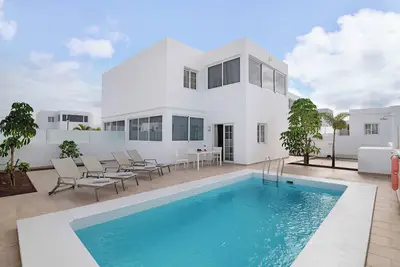 Image de Villa de vacances 'Khaleesi' avec vue sur la mer, piscine privée et Wi-Fi