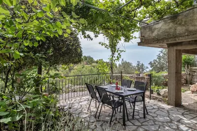 Image de Studio 'Kerkis Apartment' avec vue sur la montagne, Wi-Fi et climatisation