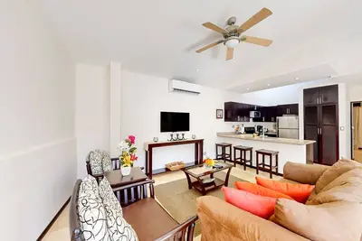 Apt near the beach with pool & balcony