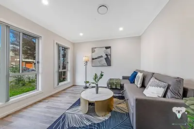 Image de KozyGuru | Austral | 4 Room Comfy House