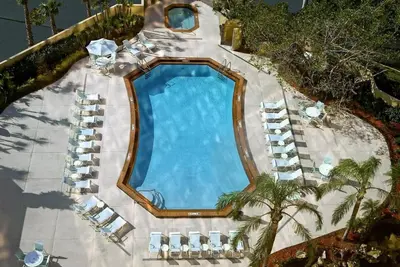 Image de Minutes to Marlins Park & American Airlines Arena, Pool, Dining