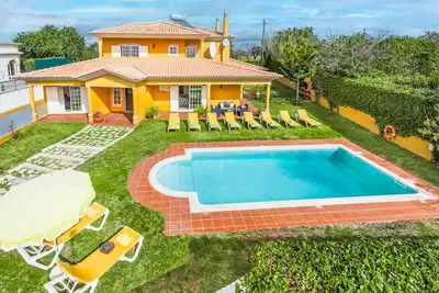 Image de Villa Godinho - Cinq Chambres Villa, Couchages 10