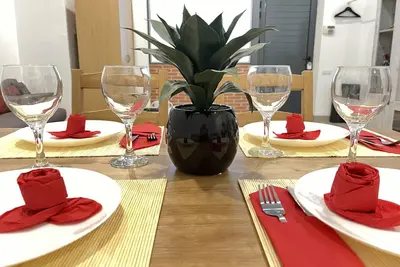 Image de ☆The Central Valencia Stay☆ w/King bed☆Parking☆Center