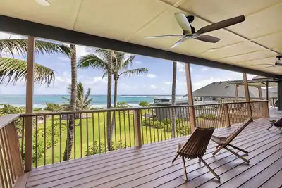 Image de North Shore Getaway Beachfront Estate