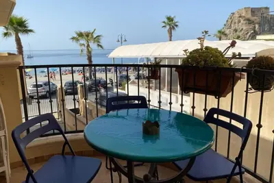 Image de Directly On The Waterfront, Sea View, Aragonese Castle And Private Parking Lot